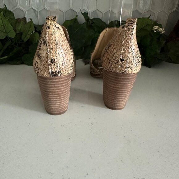 Lucky Brand Womens Snakeskin Textured Peep Toe Block Heel Sandals Size 9M - Picture 6 of 8